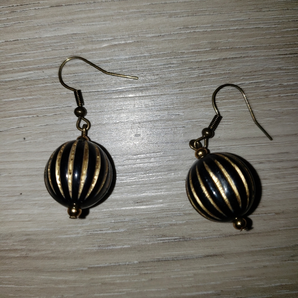Black and gold drop earrings round ball